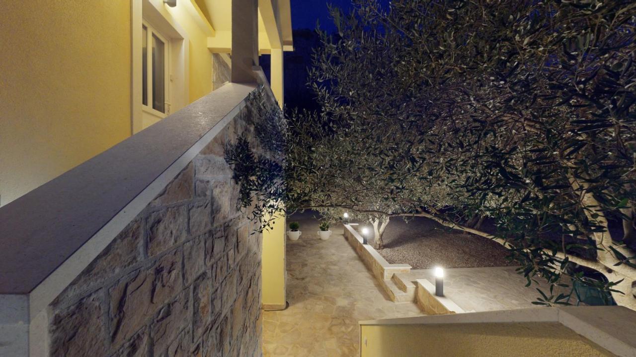 Zen-Pok House On The Beach - Pokrivenik Zastražišće Esterno foto